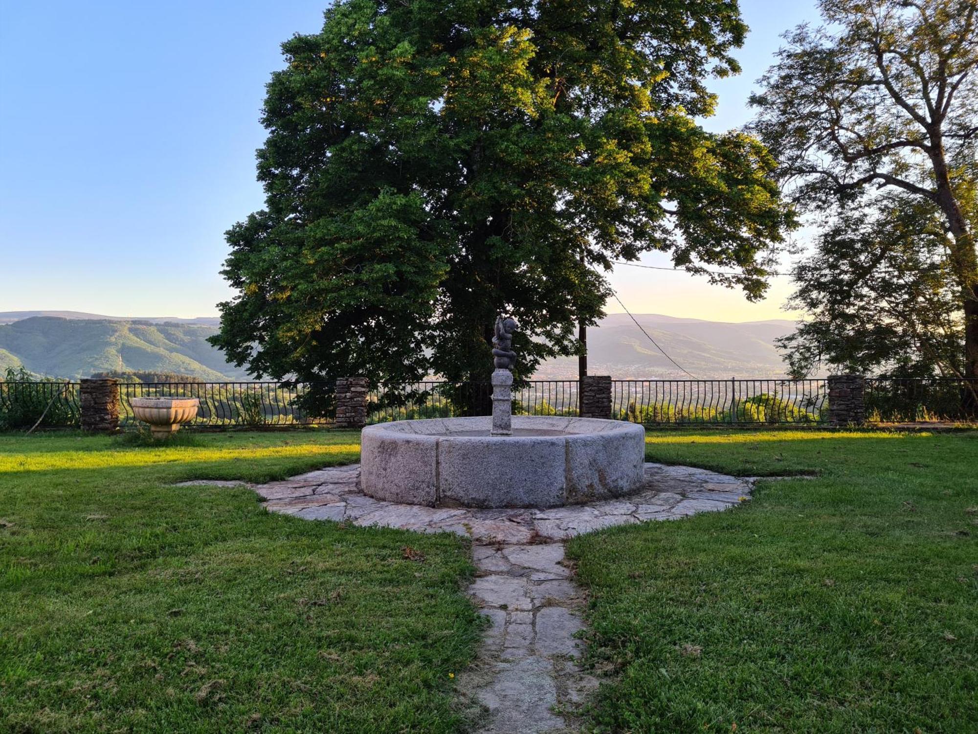 Gite Confortable Avec Spa Prive Et Confort Moderne Pont-de-Larn Bagian luar foto
